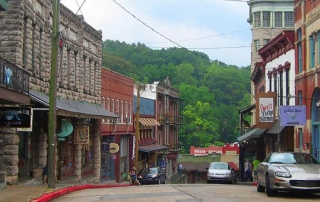 eureka springs downtown